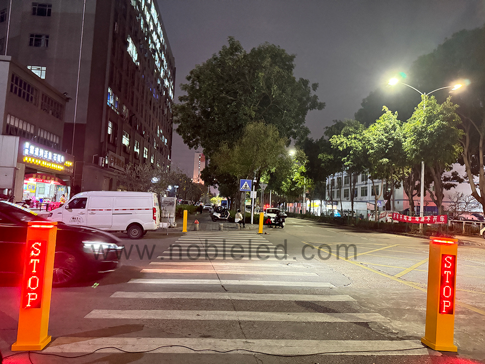 pedestrian crossing warning post light