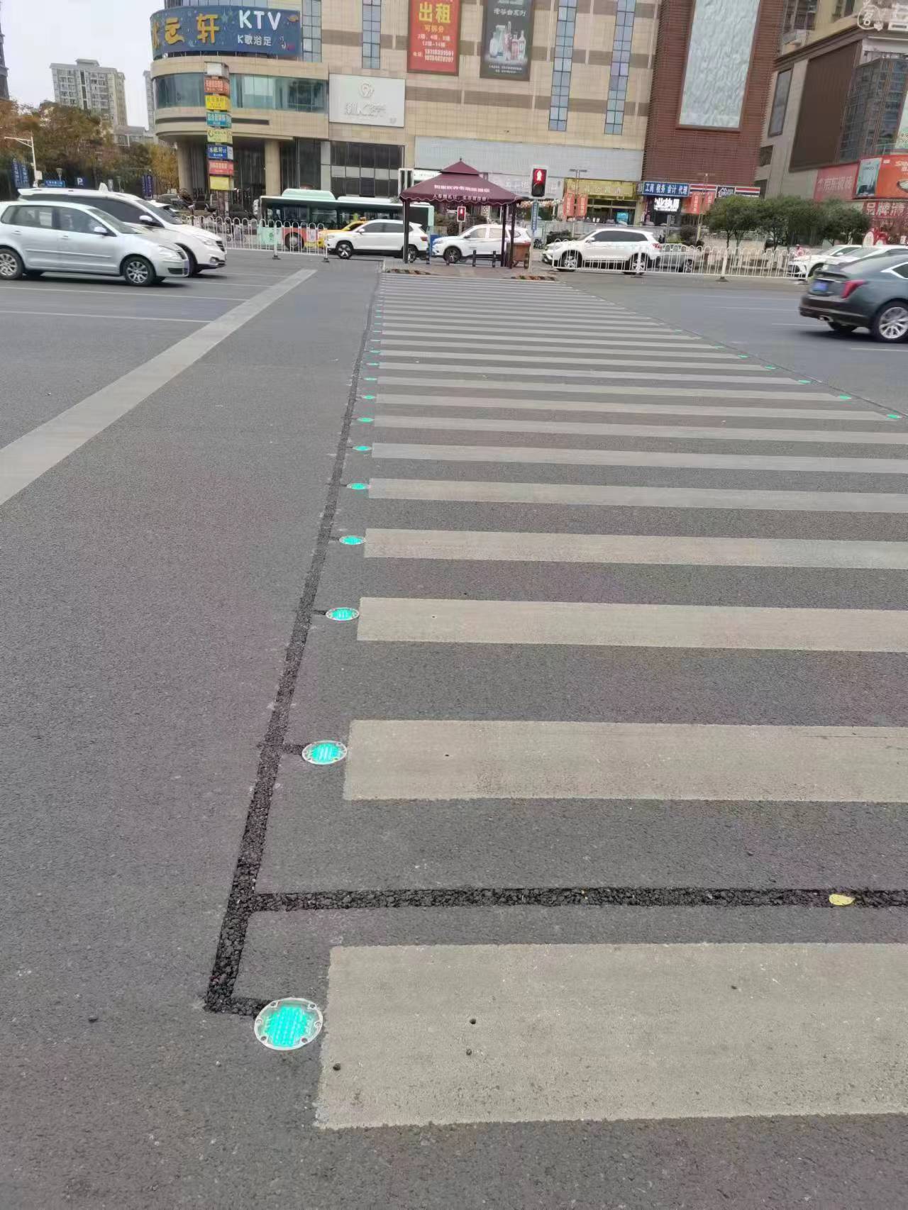 led road stud light