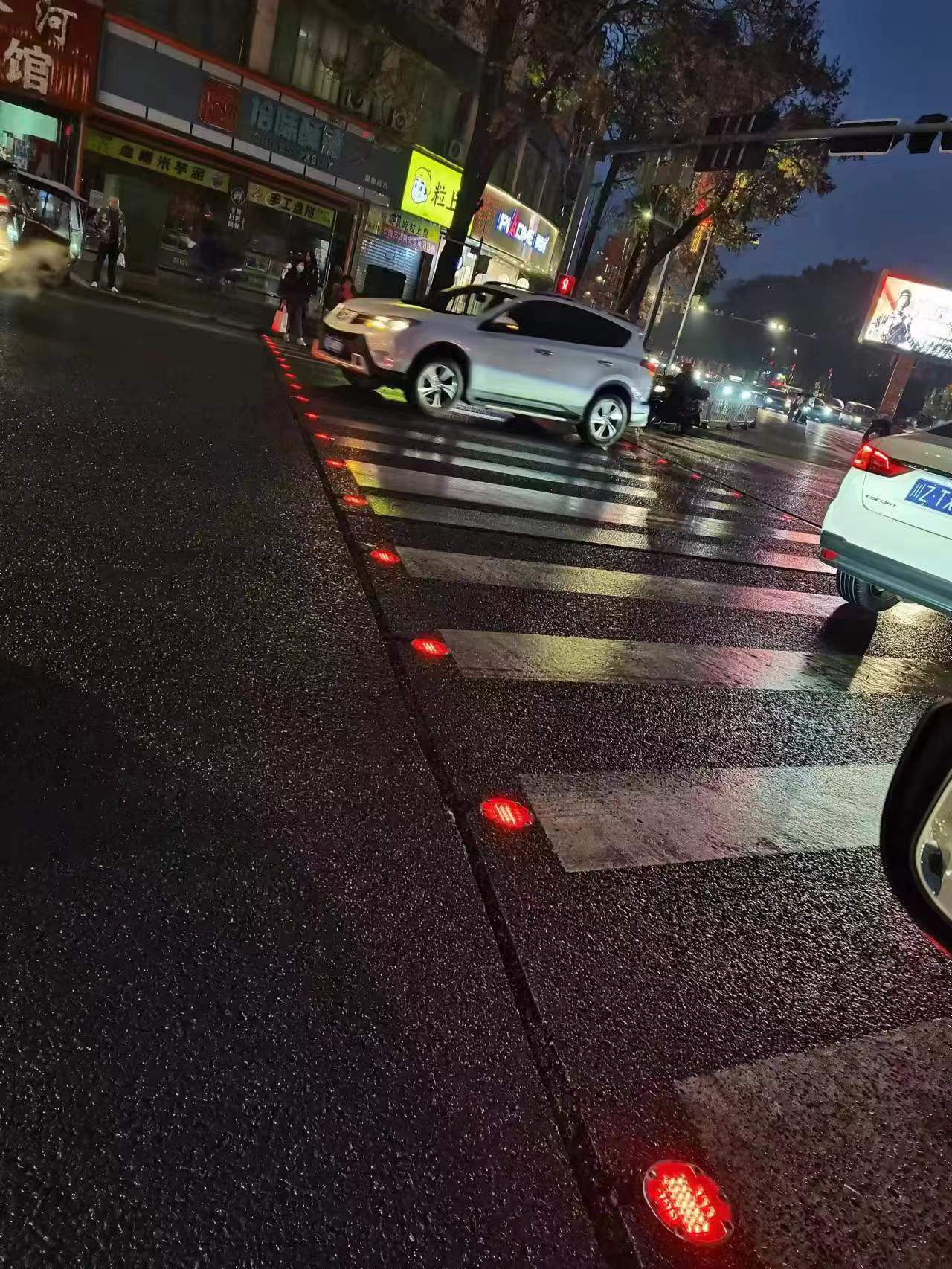 led road stud light